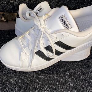 Adidas Cloudfoam Three stripes